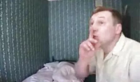 Repare todos vídeo pornô amadores os buracos com um pente tradicional