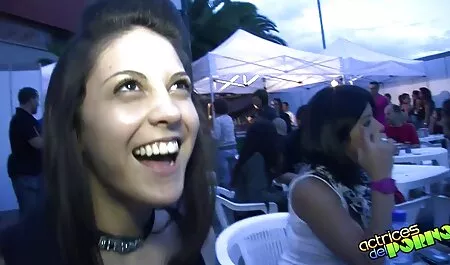 Chegando orgasmo amador para puxar pornografia no Babe sutiã