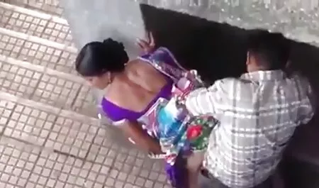 Ela concordou em ver primeiro com o vizinho pela primeira vídeo amador de novinha vez
