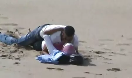 Perto vídeo erótico amador do vídeo
