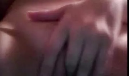 Homens jovens mostram grandes seios naturais pornô amadores online