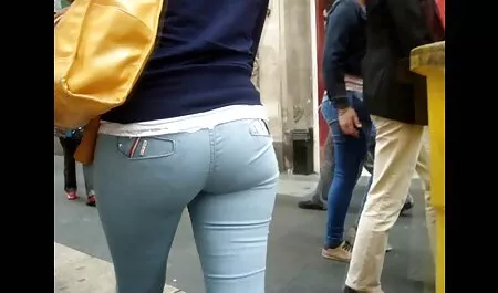 Olhar brunet Morena foi amadoras novinhas nuas atrás o espada
