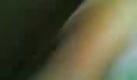 Morena melhores sites porno amador com Peitos grandes dá buceta peluda