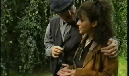 Latina sexoamadorbrasileiro é duro em a porra mesa