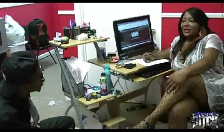 Jovens putas foder video amador de lesbicas seus namorados em uma coisa removível