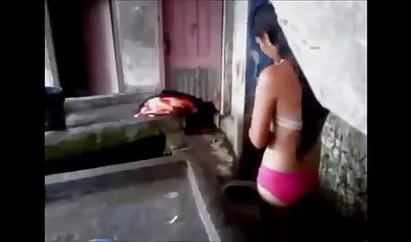 Menina gordinha dá buceta e famosas amadoras bunda