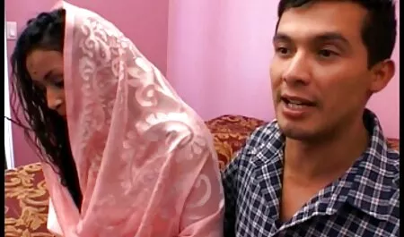 Pervertido amigo da filha queria pornôamador