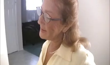 Slim Sveta agrada a si putaria com a esposa mesma com um vibrador